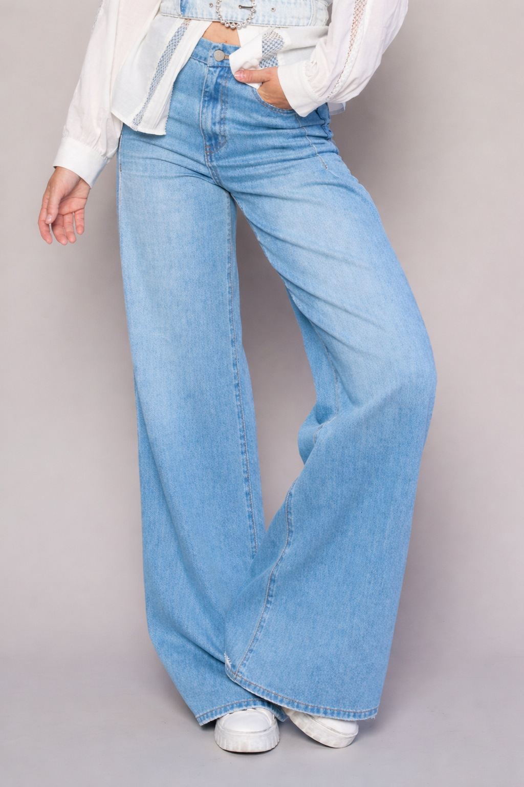 The Valencia Super Wide Leg Jean
