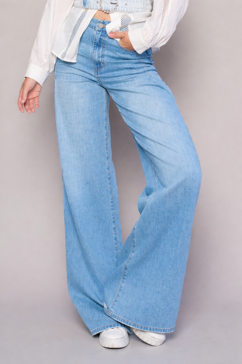 The Valencia Super Wide Leg Jean